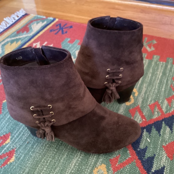 Van Eli Brown Suede Boots - Picture 8 of 11